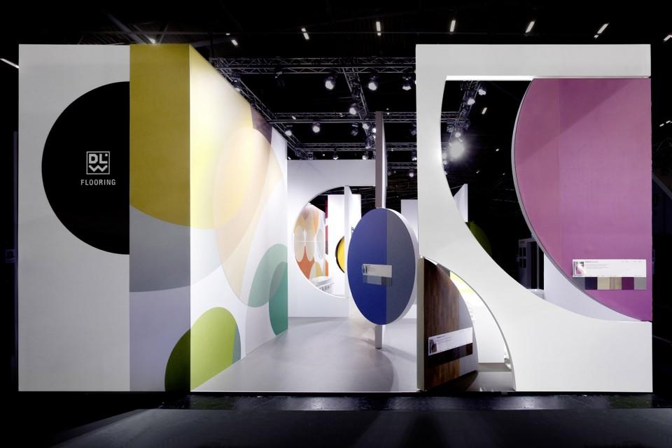 企業(yè)產(chǎn)品展廳設(shè)計(jì)效果圖1 企業(yè)產(chǎn)品展廳設(shè)計(jì)效果圖1