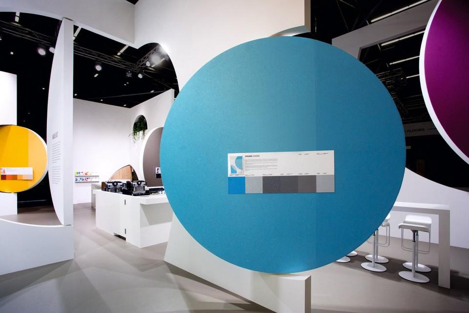 企業(yè)產(chǎn)品展廳設(shè)計(jì)效果圖6 企業(yè)產(chǎn)品展廳設(shè)計(jì)效果圖6