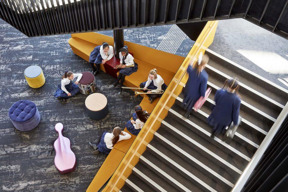 國際鐘表名表展展廳設(shè)計(jì)2 國際鐘表名表展展廳設(shè)計(jì)2