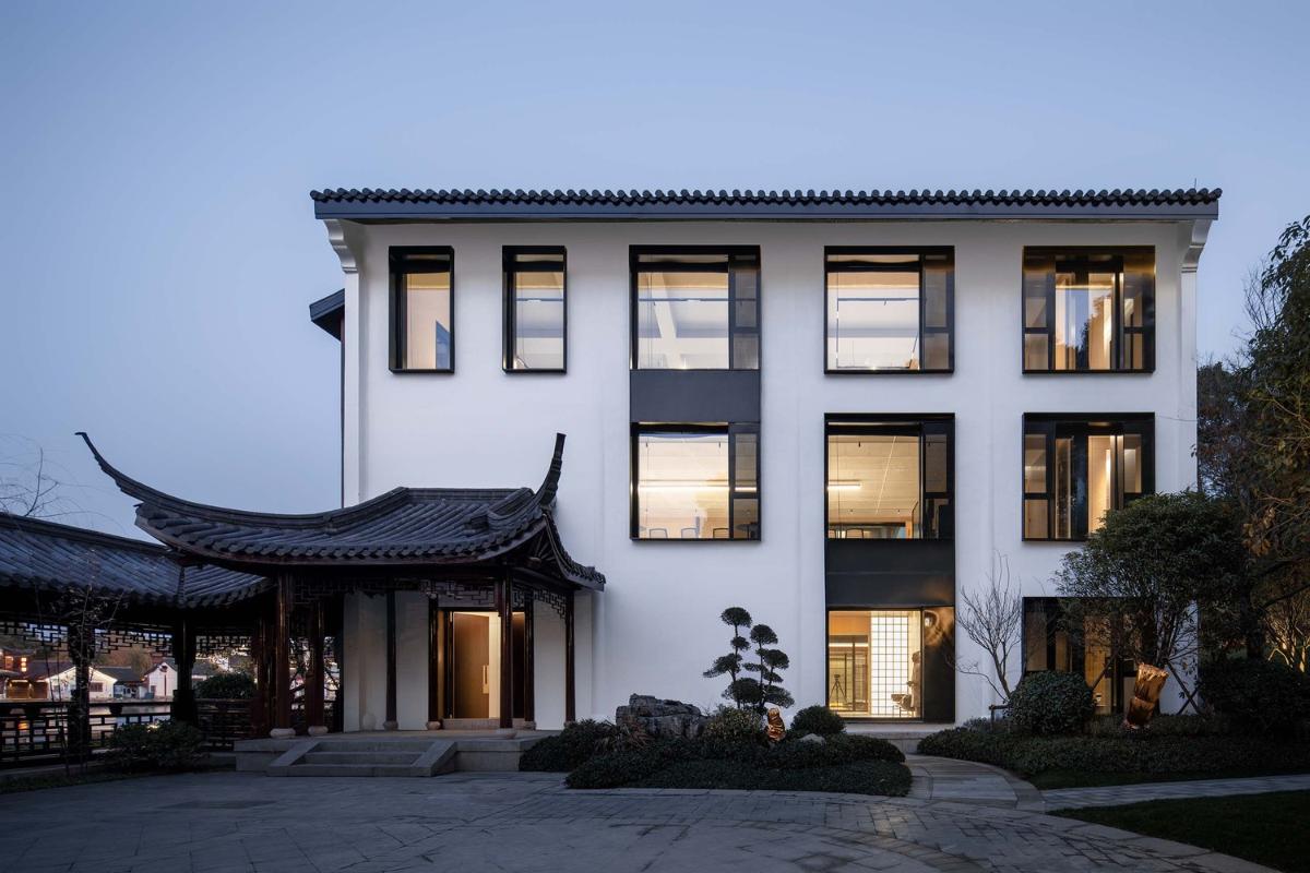 23_%E6%96%B9%E5%BD%A2%E5%9B%9B%E5%90%88%E9%99%A2%E8%A5%BF%E7%AB%8B%E9%9D%A2_Quadrangle_West_View.jpg 23_%E6%96%B9%E5%BD%A2%E5%9B%9B%E5%90%88%E9%99%A2%E8%A5%BF%E7%AB%8B%E9%9D%A2_Quadrangle_West_View.jpg